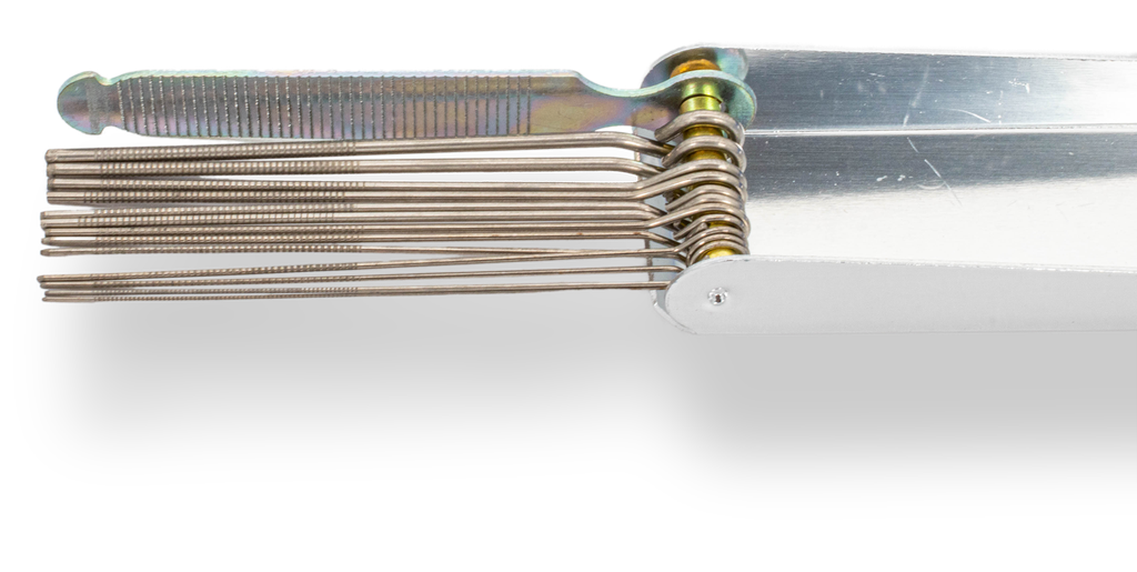 Düsenreinigungsnadeln 75 mm lang in blauer Aluminiumbox, 13 Nadeln, 1 Feile